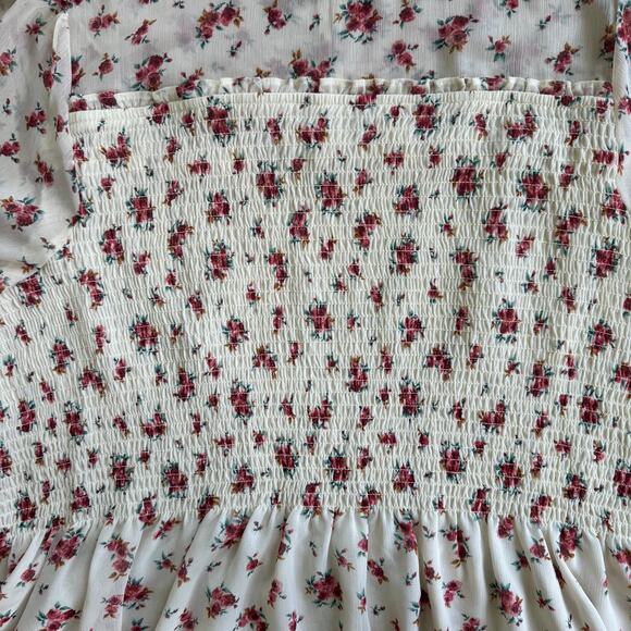 Torrid Smocked Babydoll Blouse SZ 4 (26) Tiered Ruffles Floral Coquette Feminine - Picture 5 of 10
